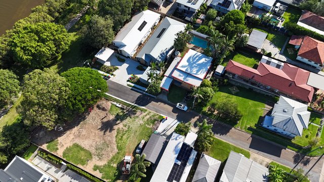 8 Wattle Street, QLD 4012