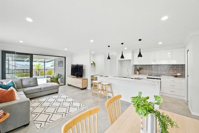 8 Meares Circuit, NSW 2444