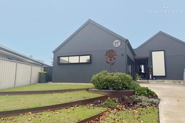 17 Park Place, NSW 2650