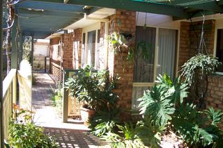 Pergola to front