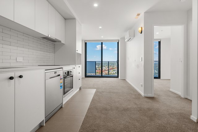 1111/90 Swain Street, ACT 2912