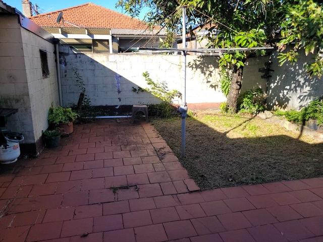 2b Courland Street, NSW 2046