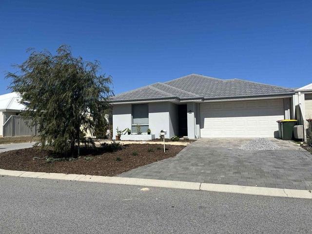 12 McGiffen Avenue, WA 6038