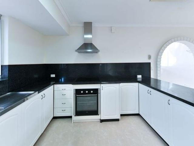5B Gemmell Way, WA 6025