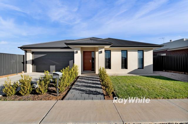 14 Highfield Drive, VIC 3500