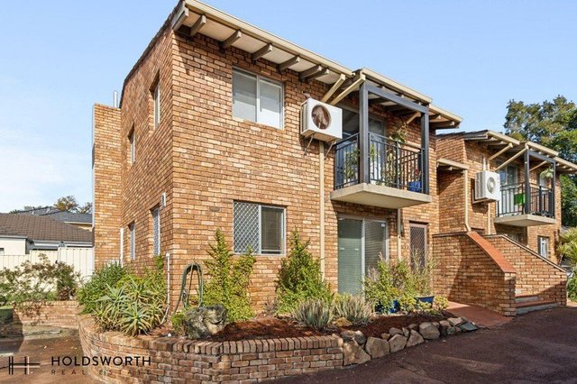 4/20 Roscorla Avenue, WA 6060