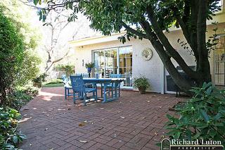 Courtyard (2007-05-25)