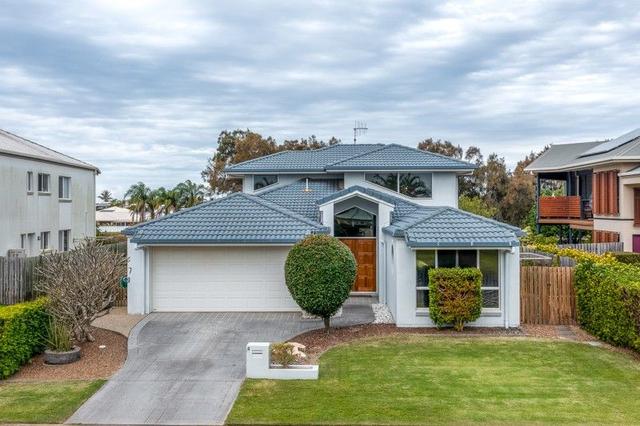 8 Robert John Circuit, QLD 4670