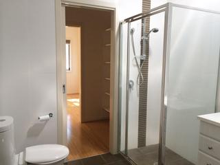 Bathroom (2016-07-06)