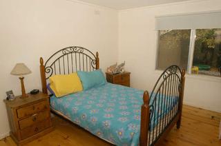 Bed 1 (2005-04-08)