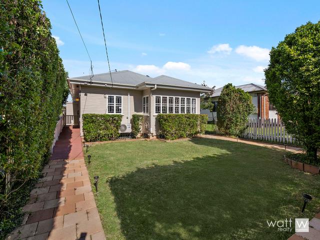8 Alexander Street, QLD 4034