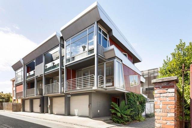 8 York Place, VIC 3068