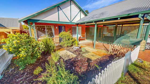 5 Bolton Place, WA 6160