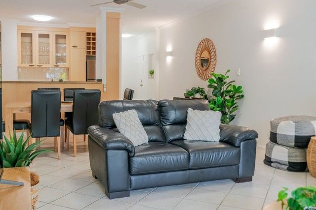 4/304-308 Lake Street, QLD 4870