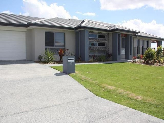 15 Ningaloo Drive, QLD 4209