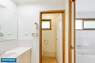 Bathroom (2013-02-27)