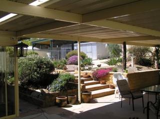 To pool pergola (2006-10-24)
