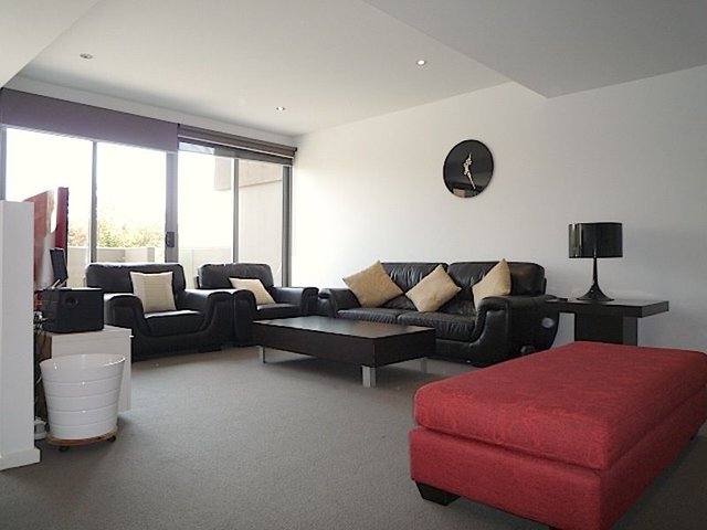 18 Cade Square, VIC 3052