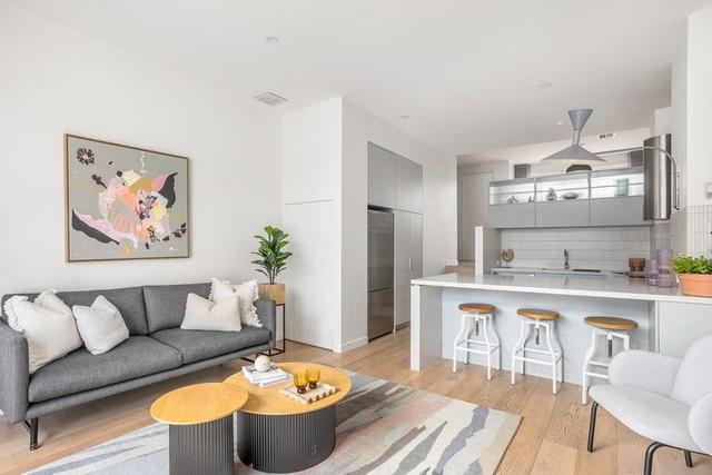 2/11 St Edmonds Road, VIC 3181
