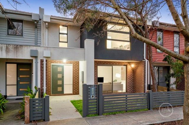 23 Village Walk, VIC 3754