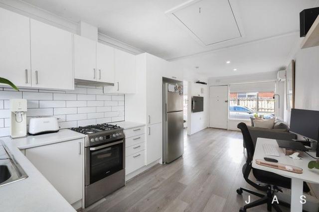 2/79 Kernot Street, VIC 3015
