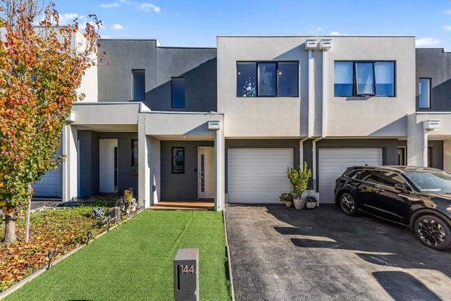144 Willow Glen Boulevard, VIC 3977