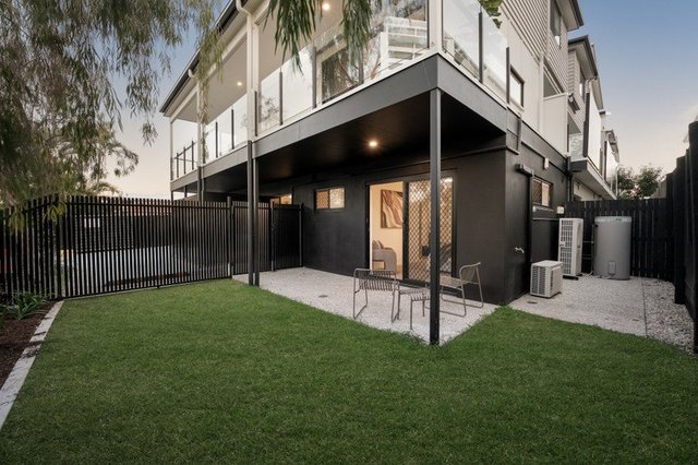 1 & 8/24 Skew Street, QLD 4075