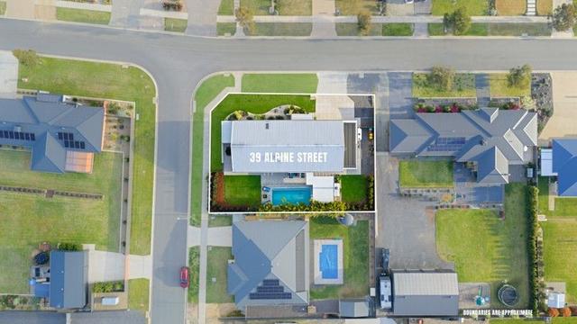 39 Alpine Street, NSW 2640