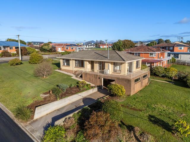 2 Highfield Crescent, TAS 7315