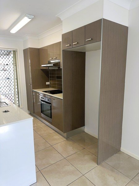 ID:21189861/325 Stanley Street, QLD 4500