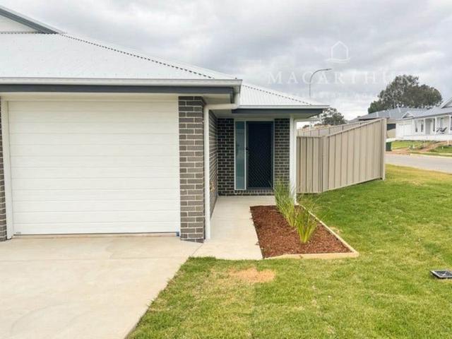 1/138 Bradman Drive, NSW 2650