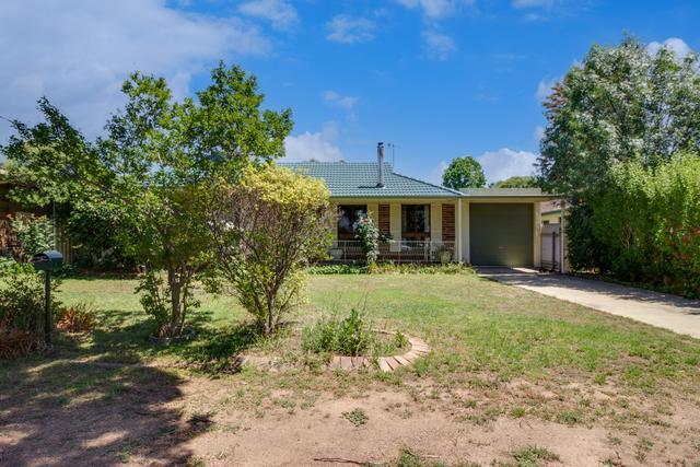 25 Walana Crescent, NSW 2650