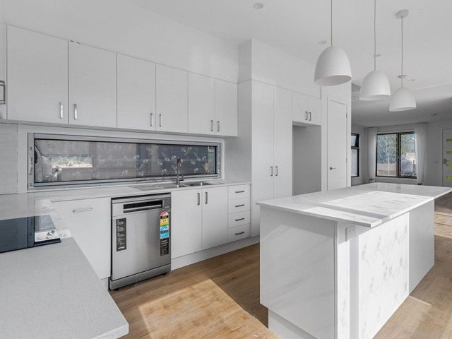 1/6 Mimosa Avenue, VIC 3137