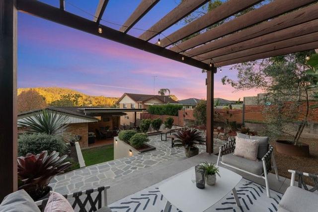 5 Dobbs Street, QLD 4121