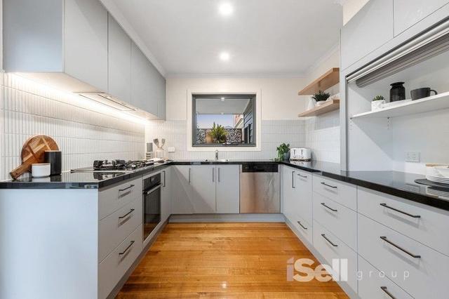 1/3 Oak Grove, VIC 3171