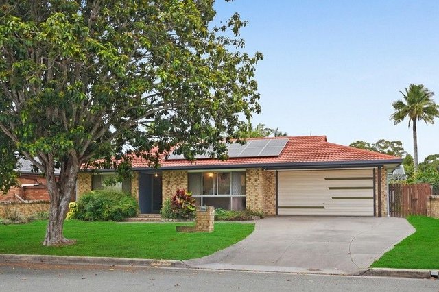 8 Bradley Avenue, QLD 4220