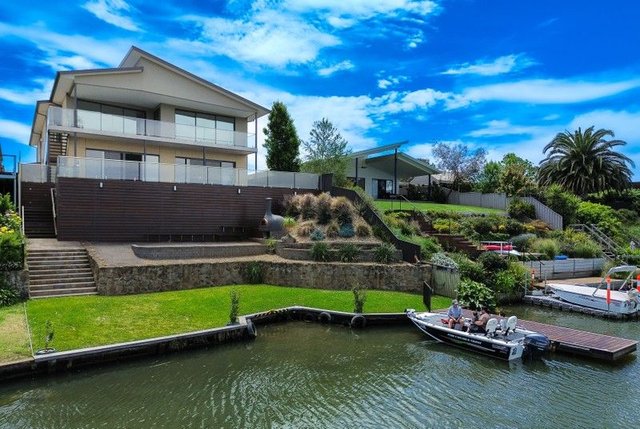 23 Young Street, VIC 3608