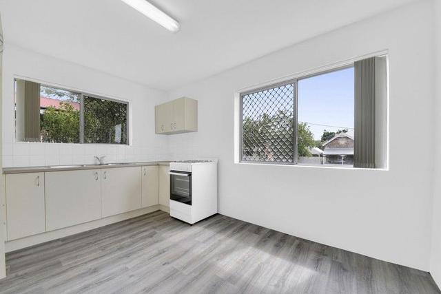 4/7 Fosbery Street, QLD 4030