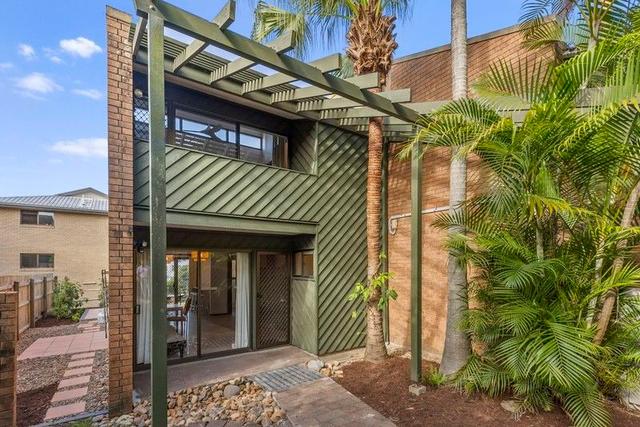 2/142 Carmody Road, QLD 4067