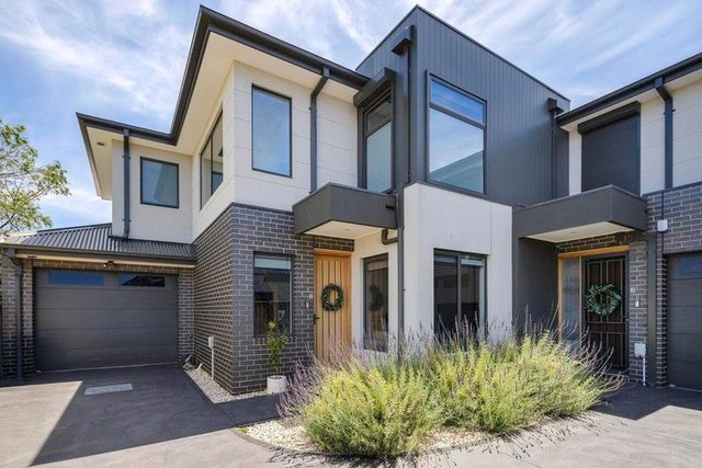 2/22 Curie Avenue, VIC 3046