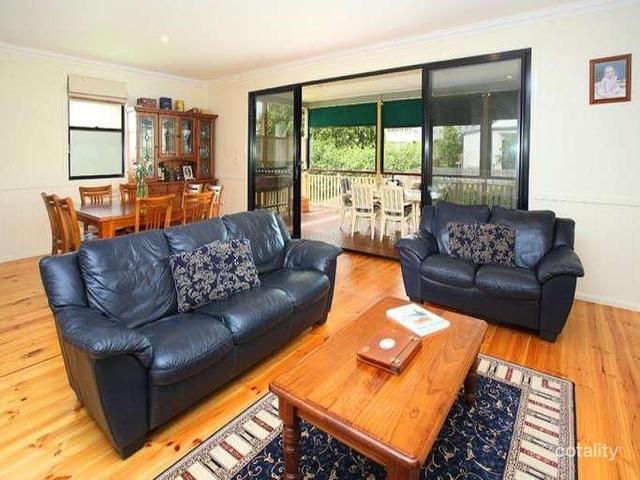 unit 2/64 Denman Street, QLD 4120