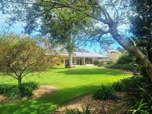 4 Hazelton Dr, NSW 2577