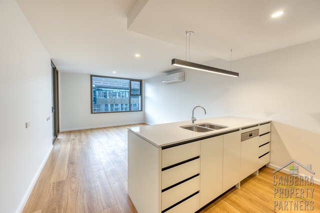 612/19 Challis Street, ACT 2602