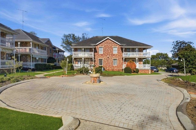 10/14 Barsden Street, NSW 2570