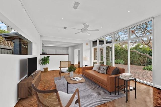 8 Cromer  Road, VIC 3193