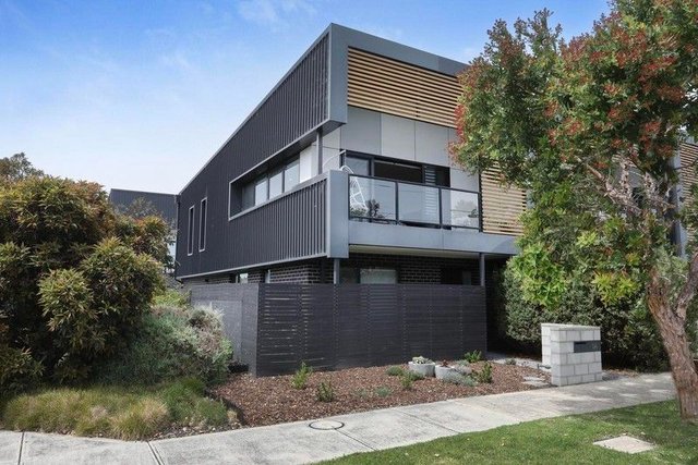1A Westminster Drive, VIC 3034