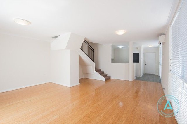 1/28 Oak Lane, WA 6005