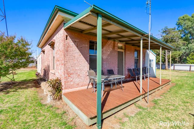 2 York Street, NSW 2652