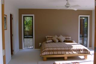 Bed 1 (2005-09-30)