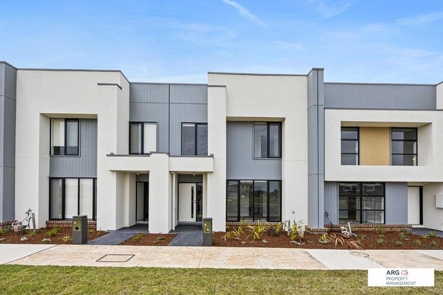 6 Flank Walk, VIC 3336